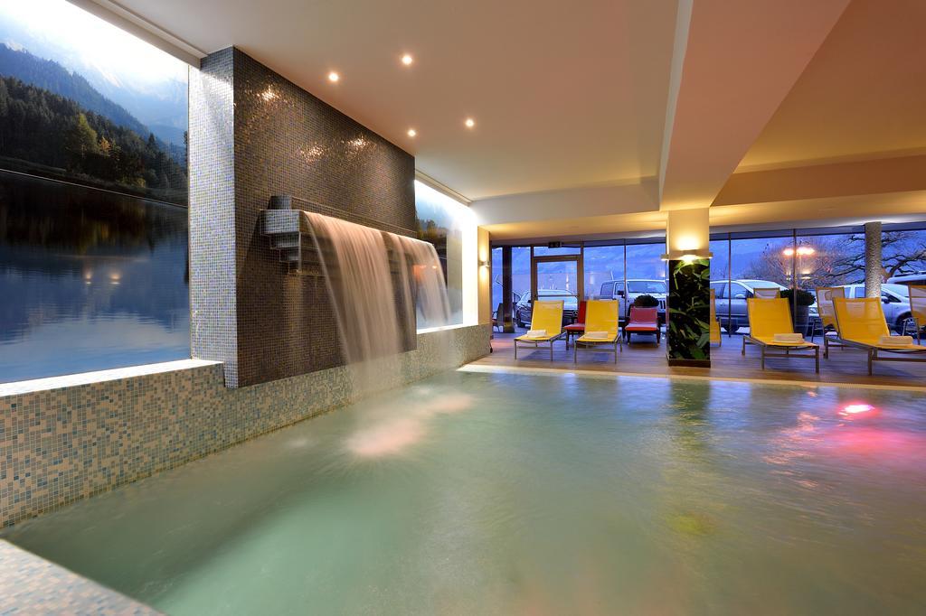 Wohlfuehlhotel Schiestl Fügen Exteriör bild