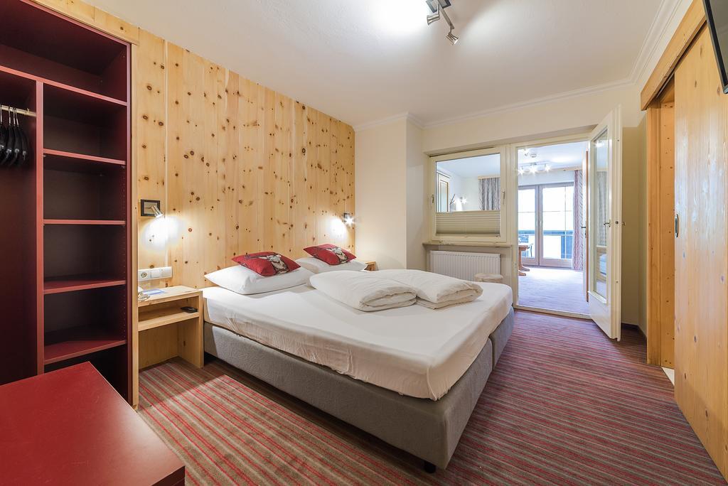 Wohlfuehlhotel Schiestl Fügen Exteriör bild