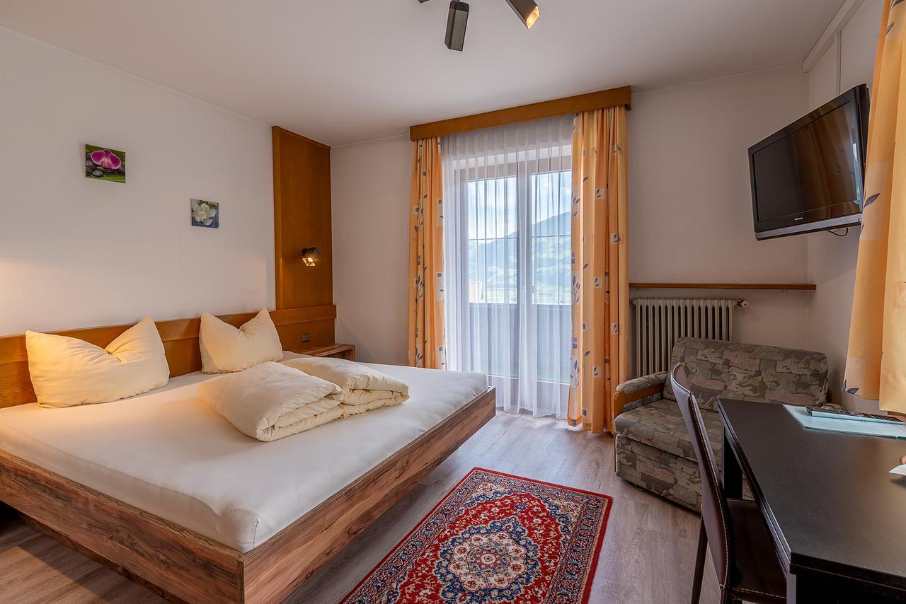 Wohlfuehlhotel Schiestl Fügen Exteriör bild