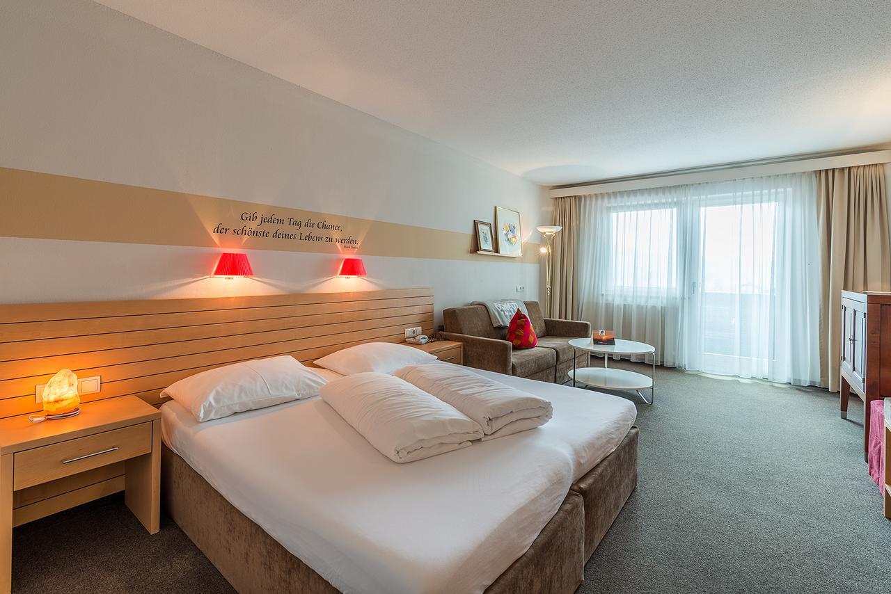 Wohlfuehlhotel Schiestl Fügen Exteriör bild