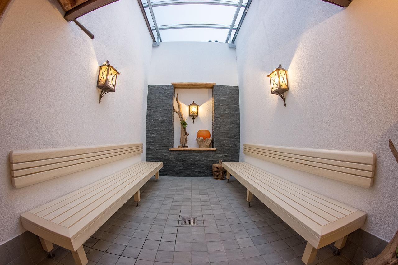 Wohlfuehlhotel Schiestl Fügen Exteriör bild